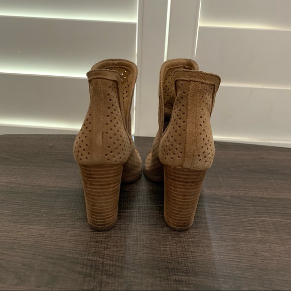 Lucky Brand Larise tan stacked heel bootie size 6 - Picture 5 of 12